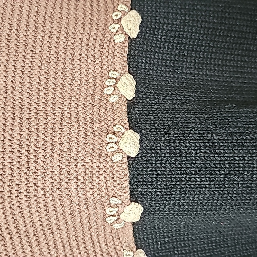 Storybook Knits Vtg 90's Dog Cardigan Sweater with Pupoy Bone Buttons Sz L EUC - Picture 3 of 11